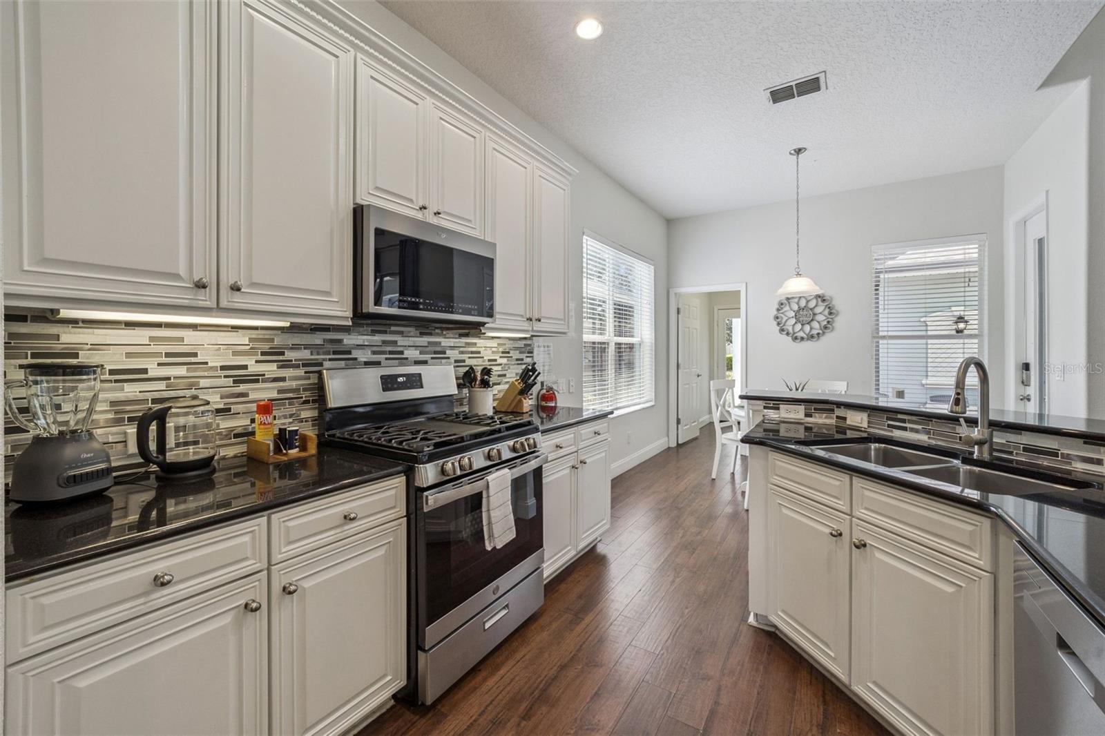 Image 13 of 62 For 7412 Devereaux Street