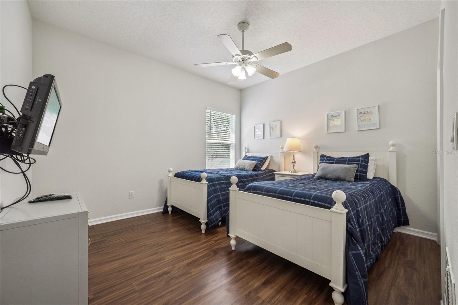 Image 32 of 62 For 7412 Devereaux Street