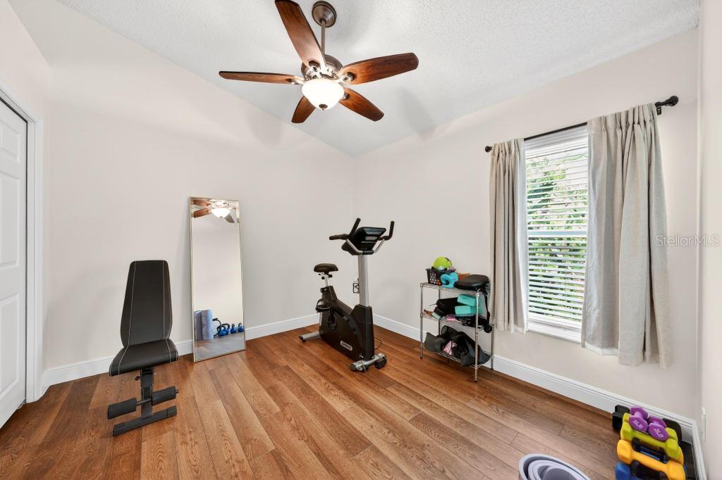 Image 14 of 81 For 5477 Glen Oak Place