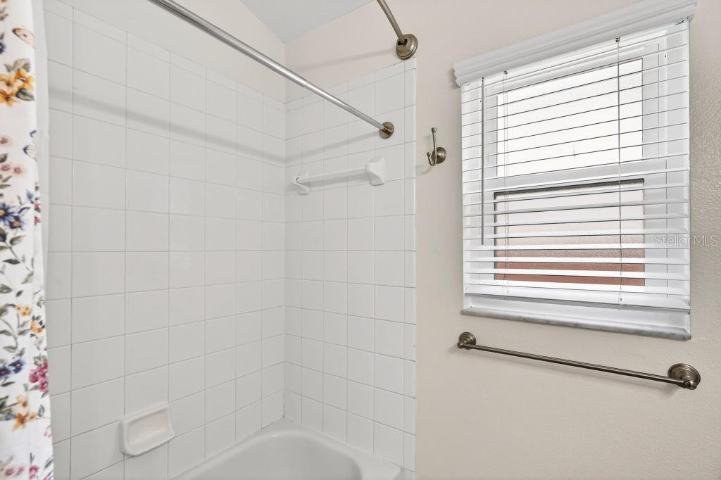 Image 18 of 81 For 5477 Glen Oak Place