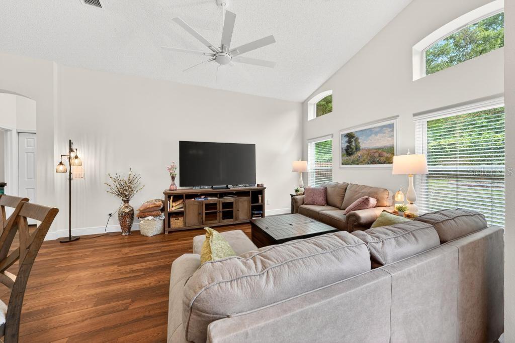 Image 34 of 81 For 5477 Glen Oak Place