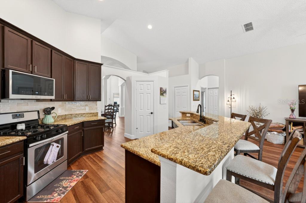 Image 35 of 81 For 5477 Glen Oak Place