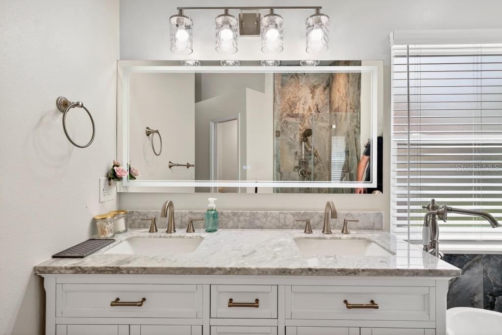 Image 50 of 81 For 5477 Glen Oak Place