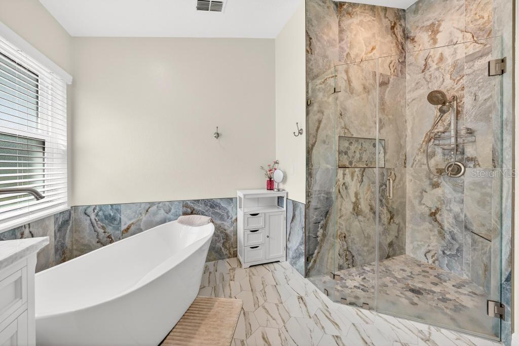 Image 52 of 81 For 5477 Glen Oak Place