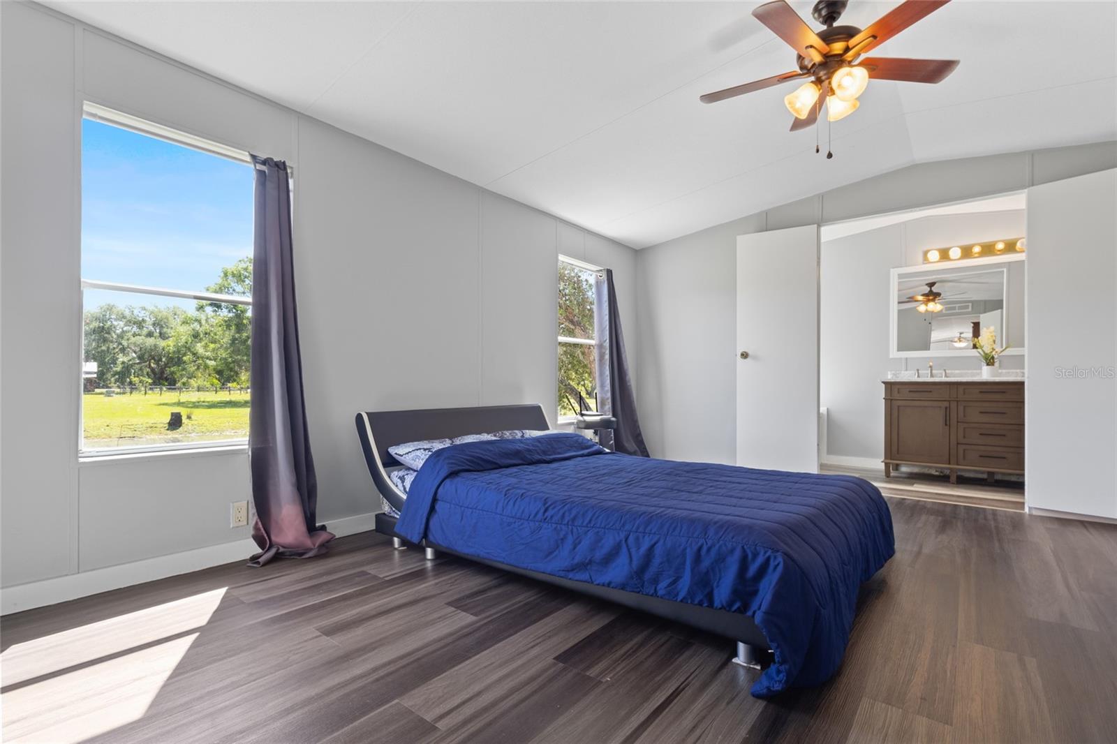 Image 10 of 28 For 11902 Cr 727