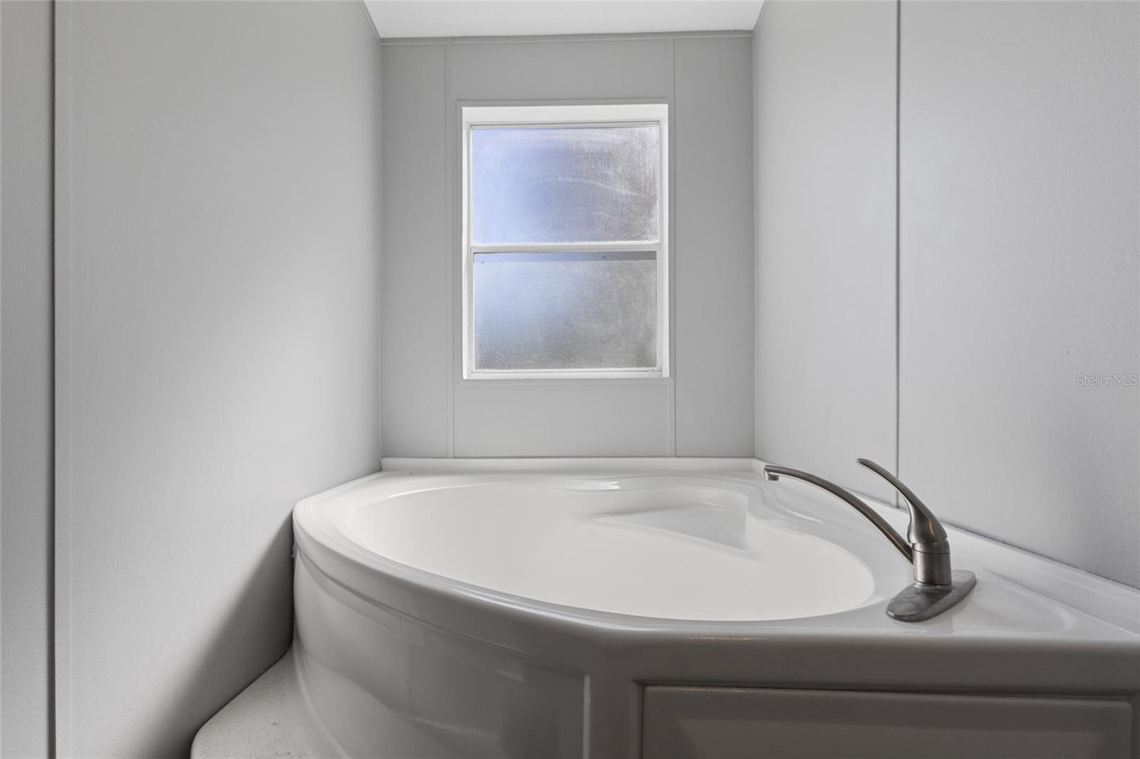 Image 11 of 28 For 11902 Cr 727