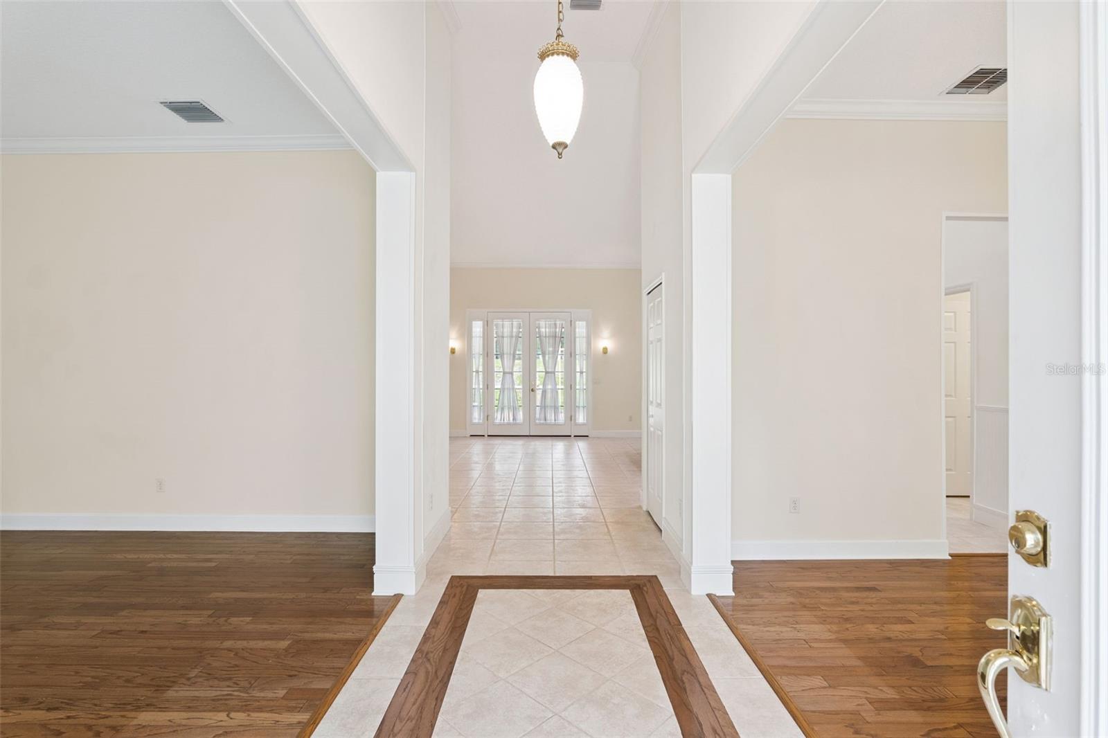 Image 15 of 61 For 156 Seville Chase Drive