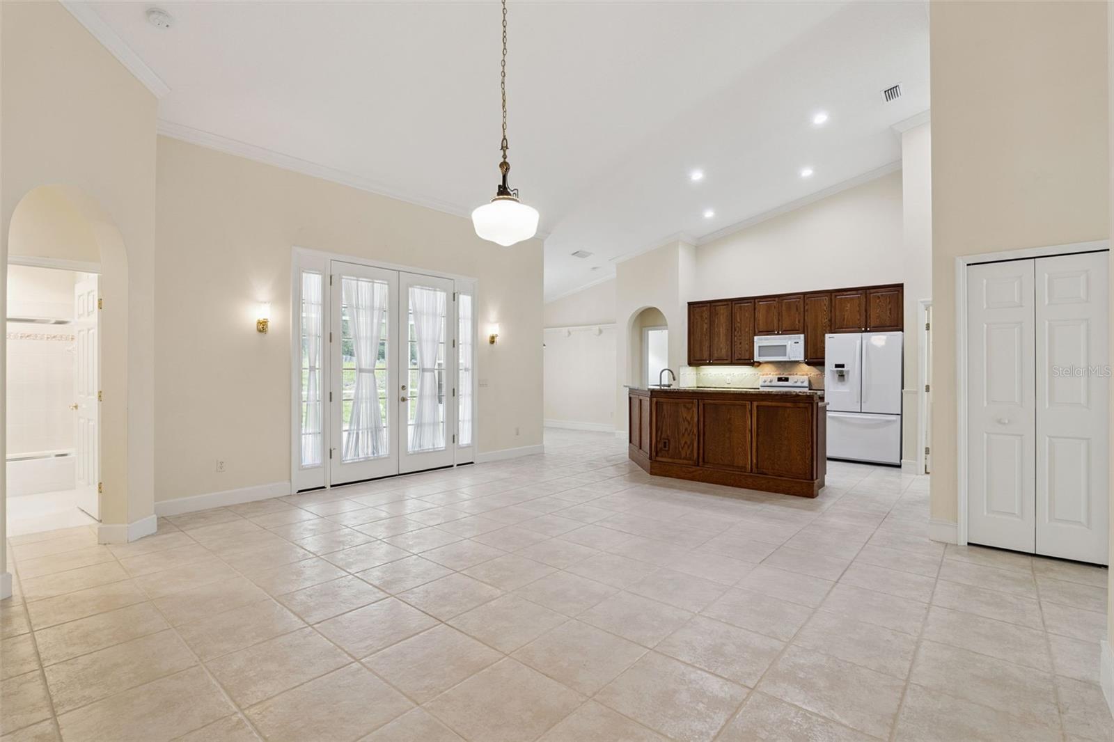 Image 16 of 61 For 156 Seville Chase Drive