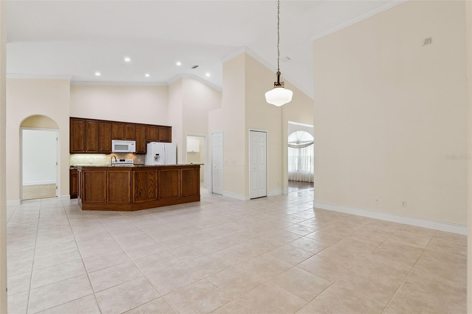 Image 17 of 61 For 156 Seville Chase Drive