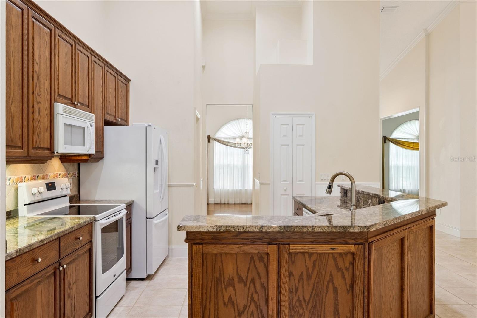 Image 21 of 61 For 156 Seville Chase Drive