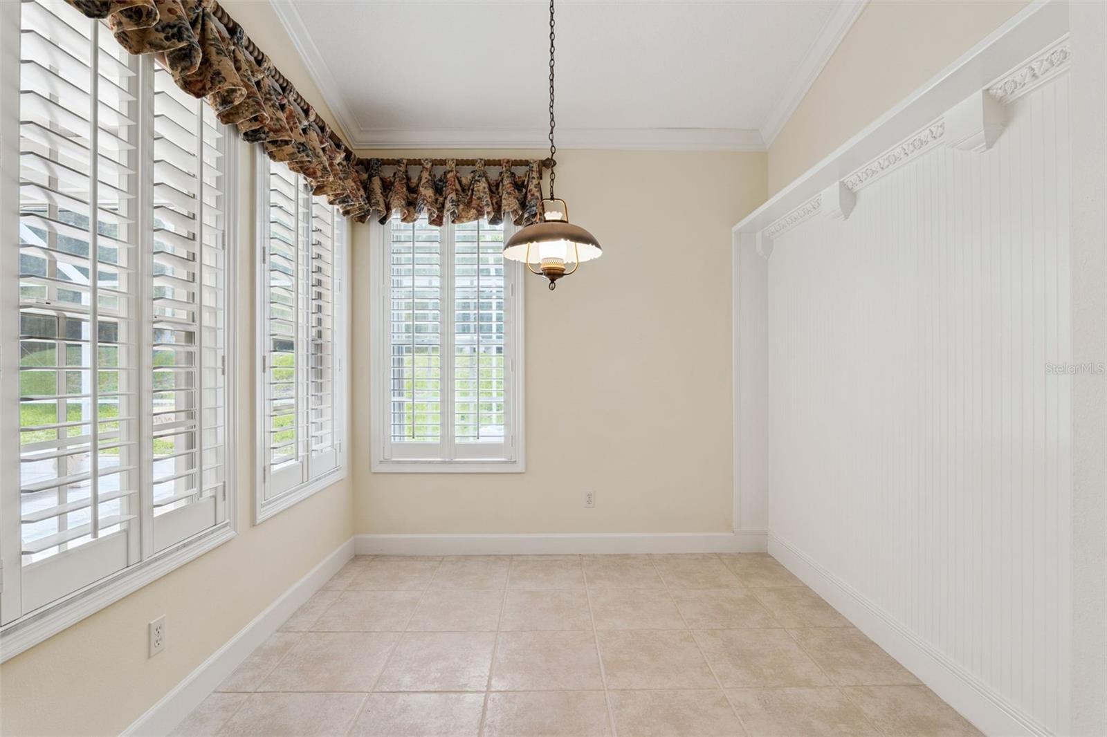 Image 26 of 61 For 156 Seville Chase Drive