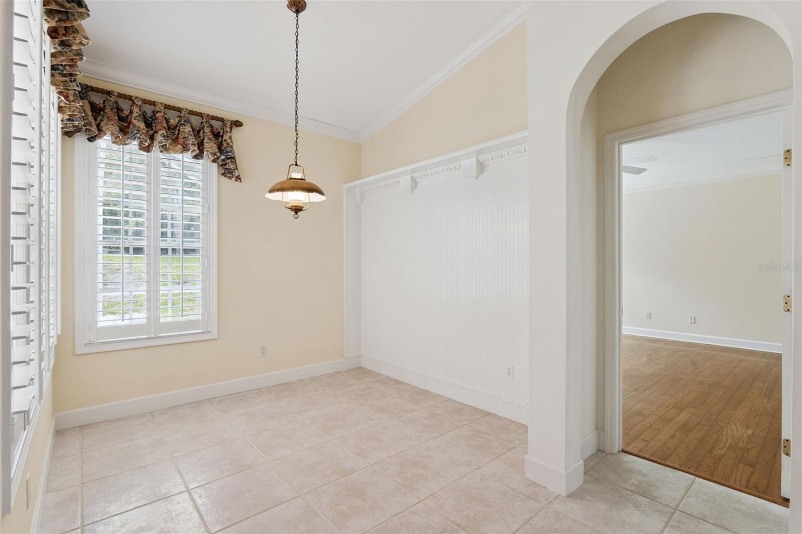 Image 27 of 61 For 156 Seville Chase Drive