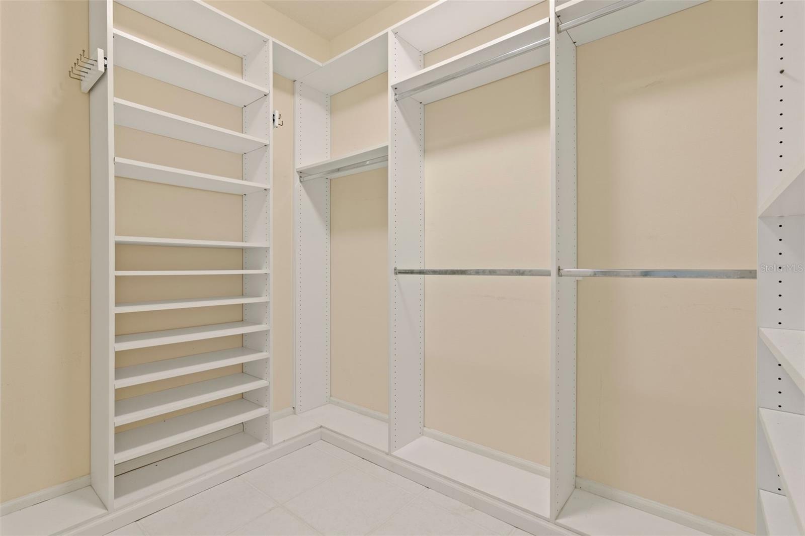 Image 33 of 61 For 156 Seville Chase Drive