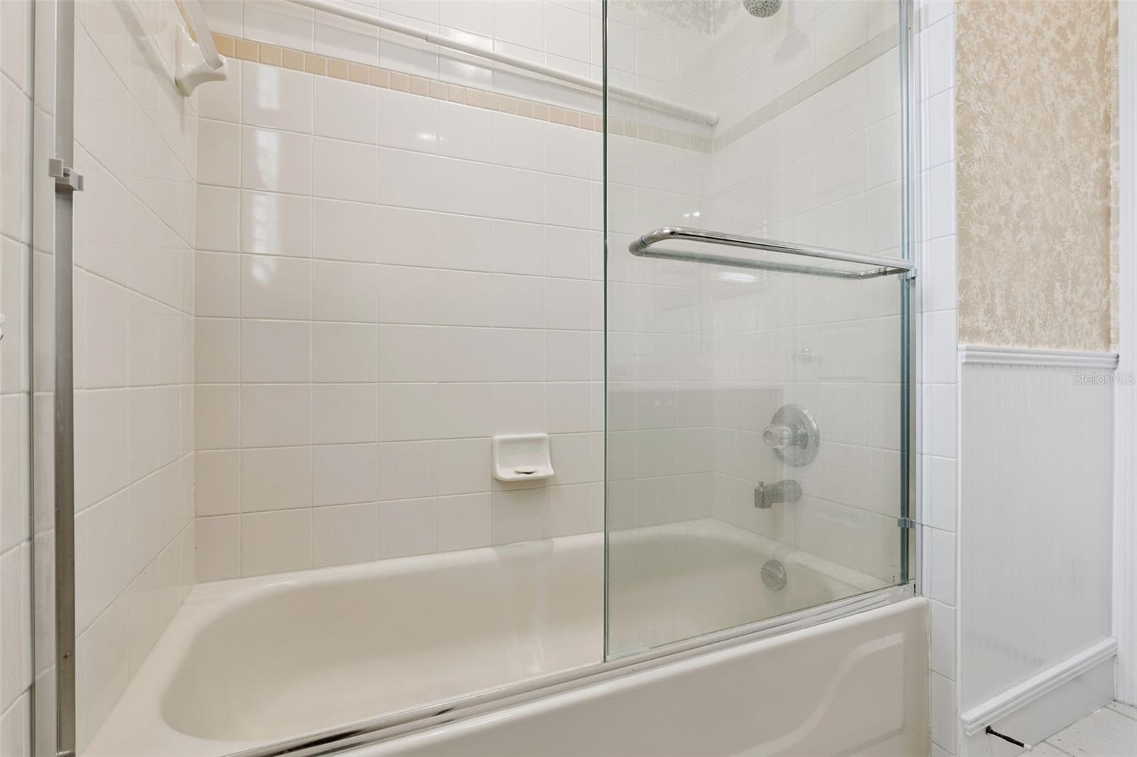 Image 38 of 61 For 156 Seville Chase Drive