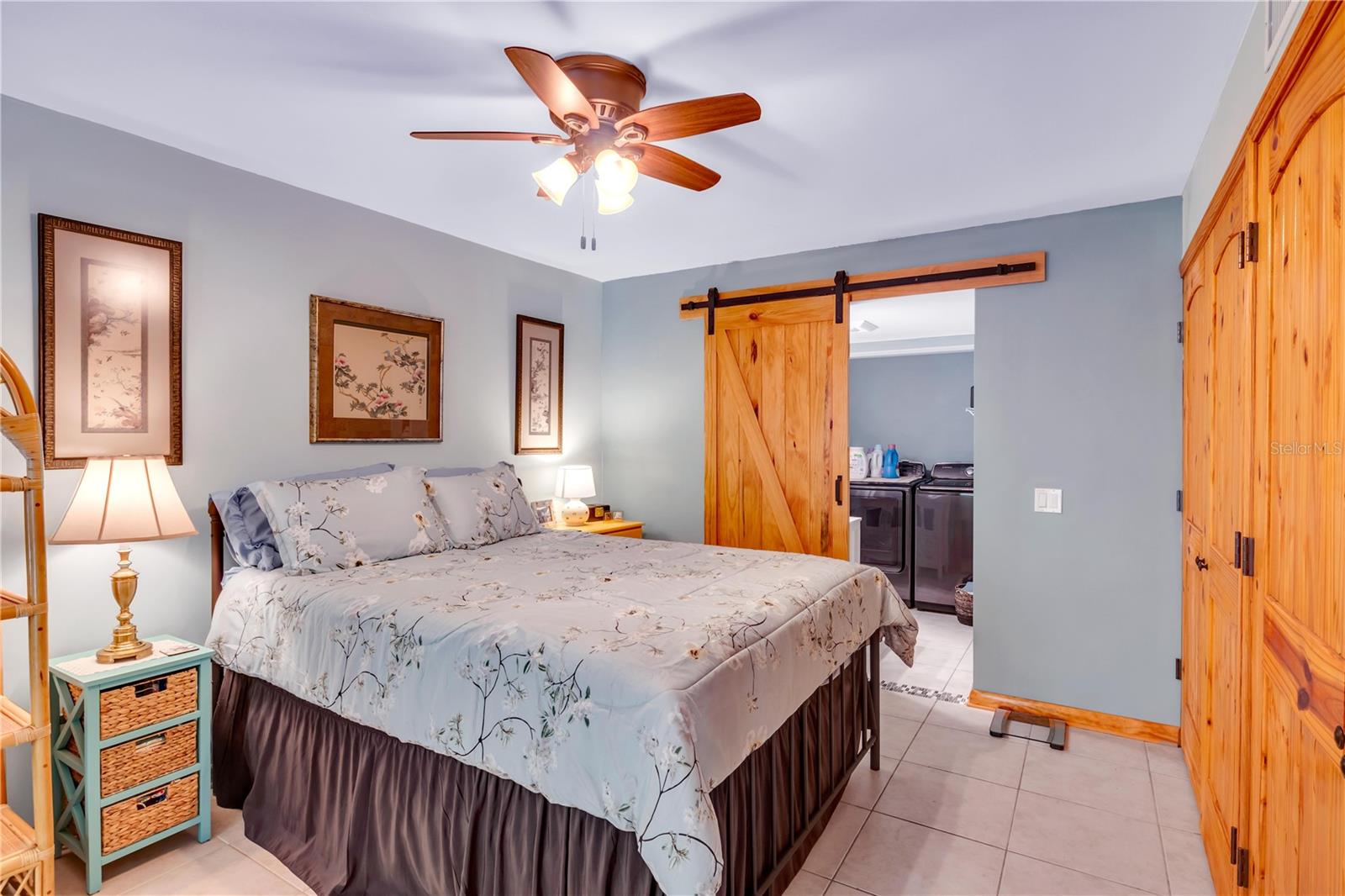 Image 12 of 33 For 702 Glasgow Court 702