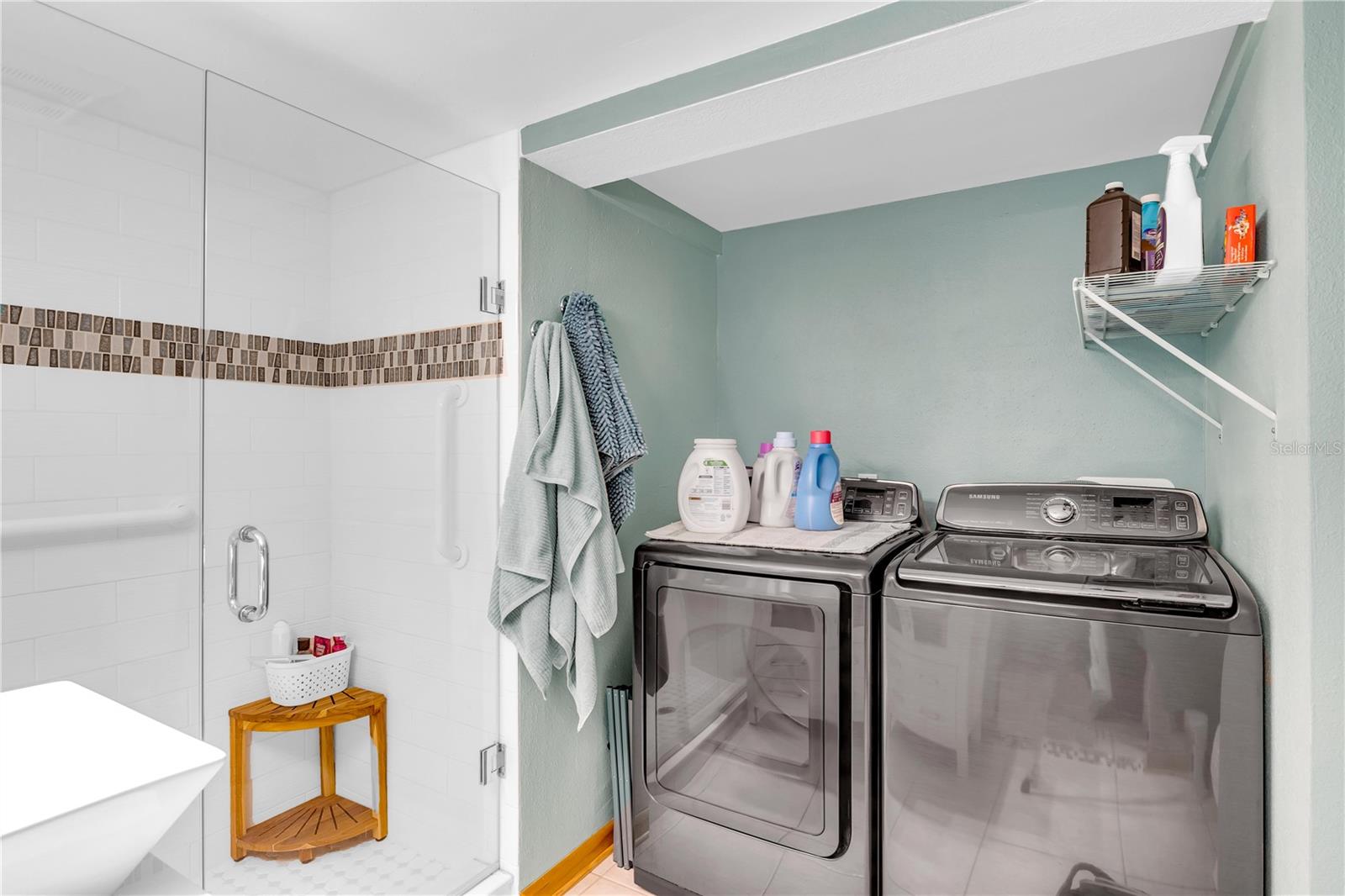 Image 16 of 33 For 702 Glasgow Court 702