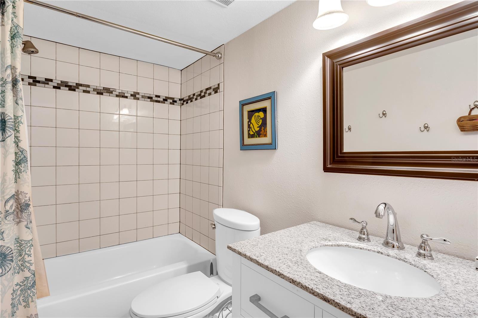 Image 22 of 33 For 702 Glasgow Court 702