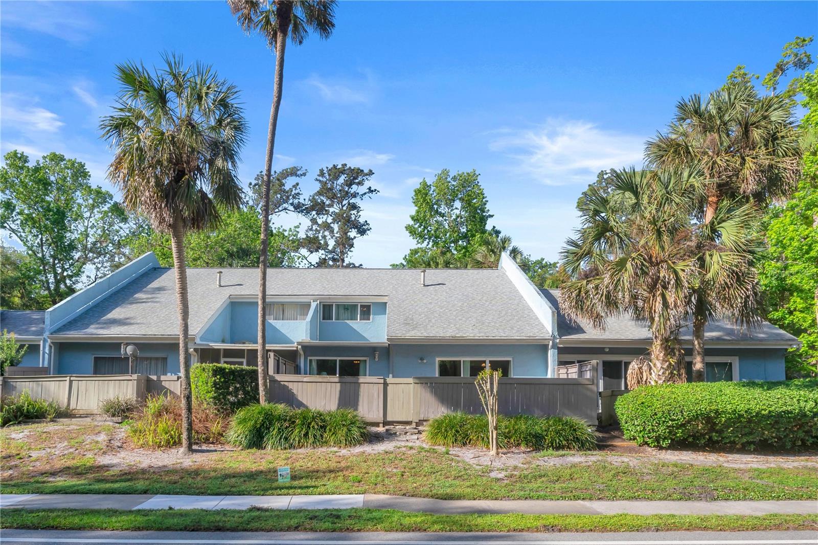 Image 23 of 33 For 702 Glasgow Court 702