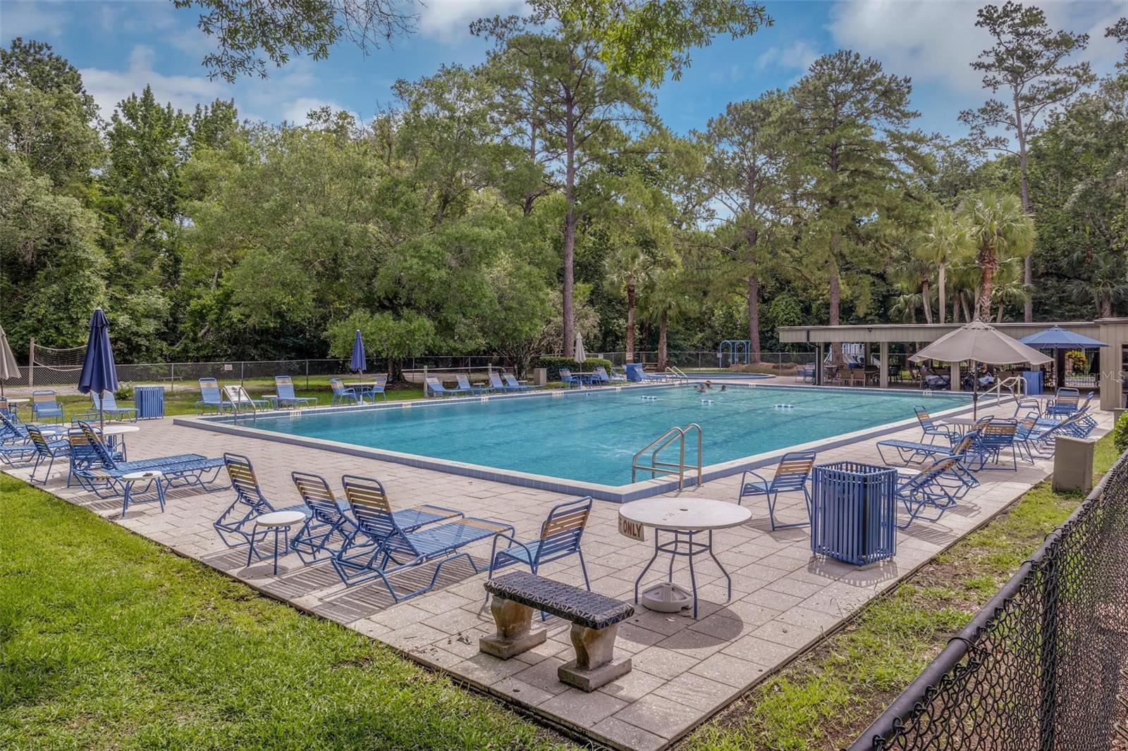 Image 25 of 33 For 702 Glasgow Court 702