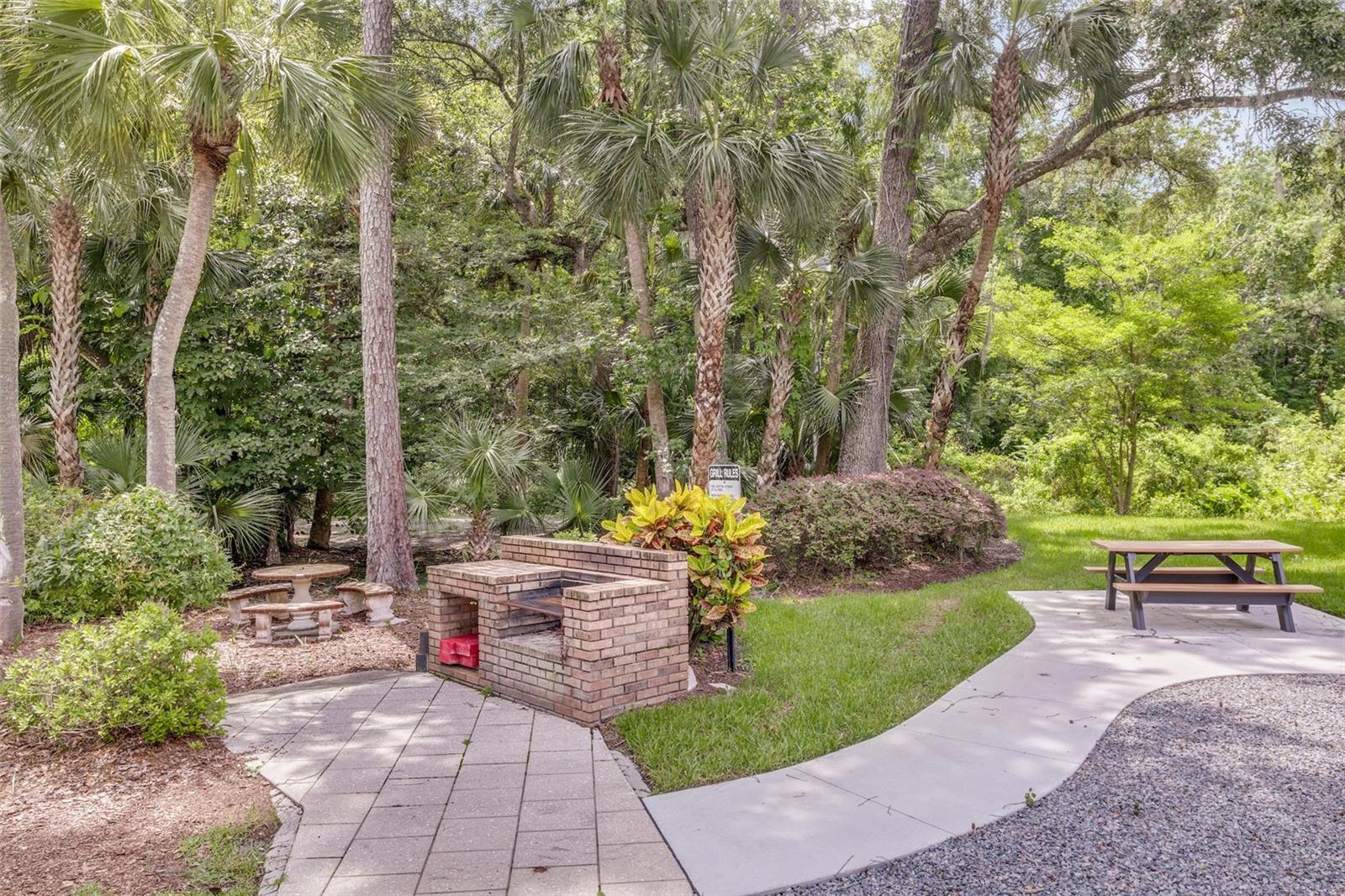 Image 28 of 33 For 702 Glasgow Court 702