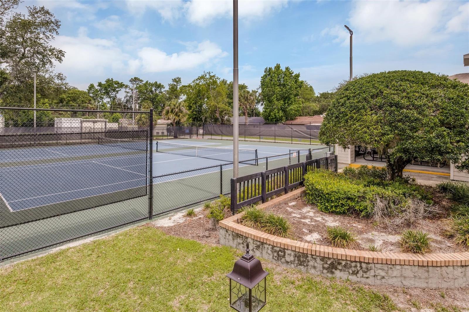 Image 30 of 33 For 702 Glasgow Court 702