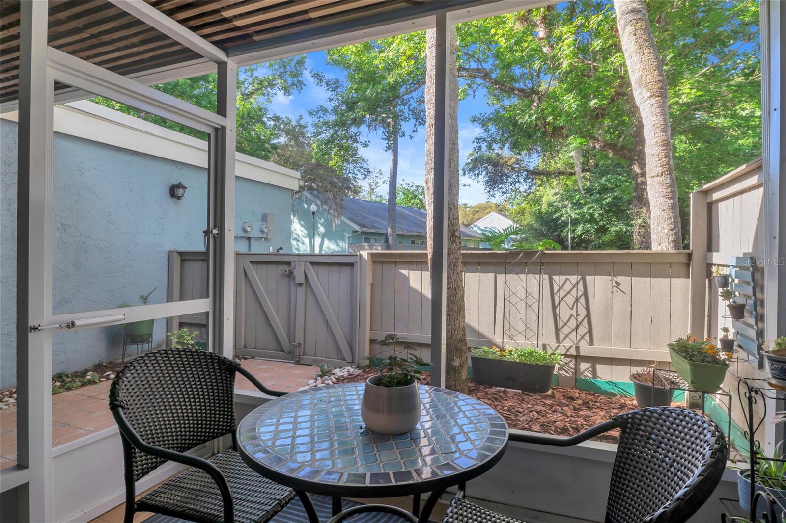 Image 5 of 33 For 702 Glasgow Court 702