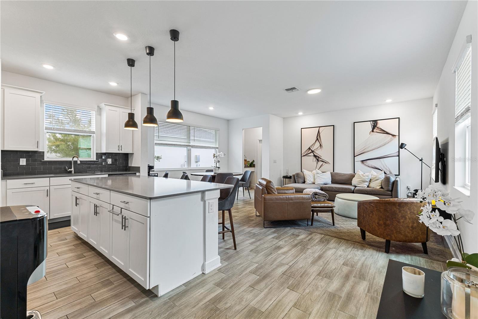 Image 25 of 49 For 11747 Apostrophe Alley