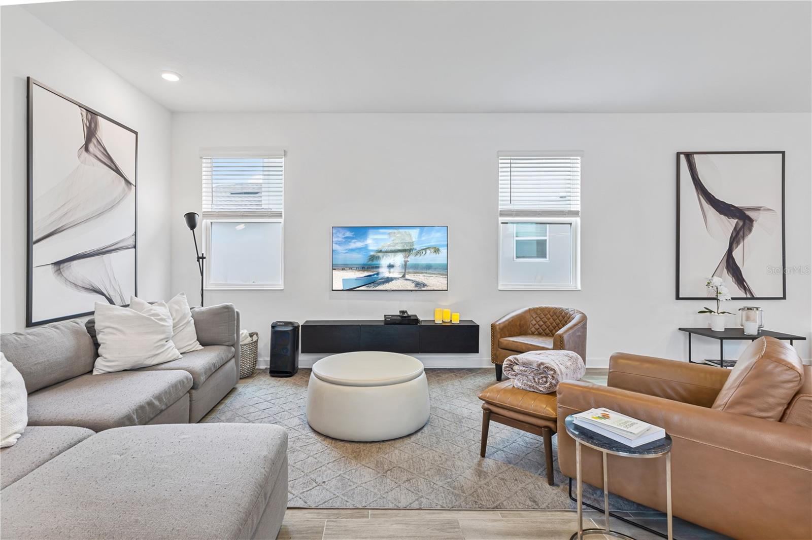 Image 32 of 49 For 11747 Apostrophe Alley