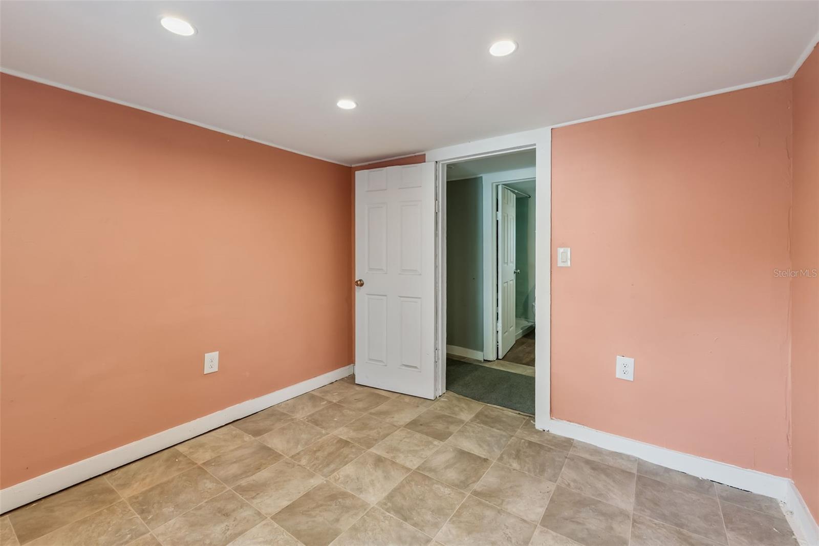 Image 5 of 20 For 102 2nd Street N