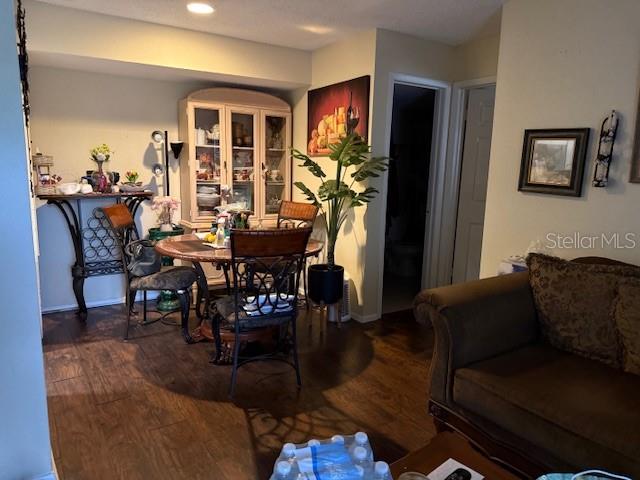 Image 6 of 11 For 3700 Idlebrook Circle 112