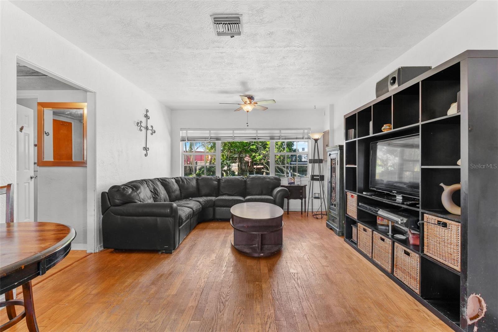 Image 11 of 46 For 4370 Shorecrest Drive