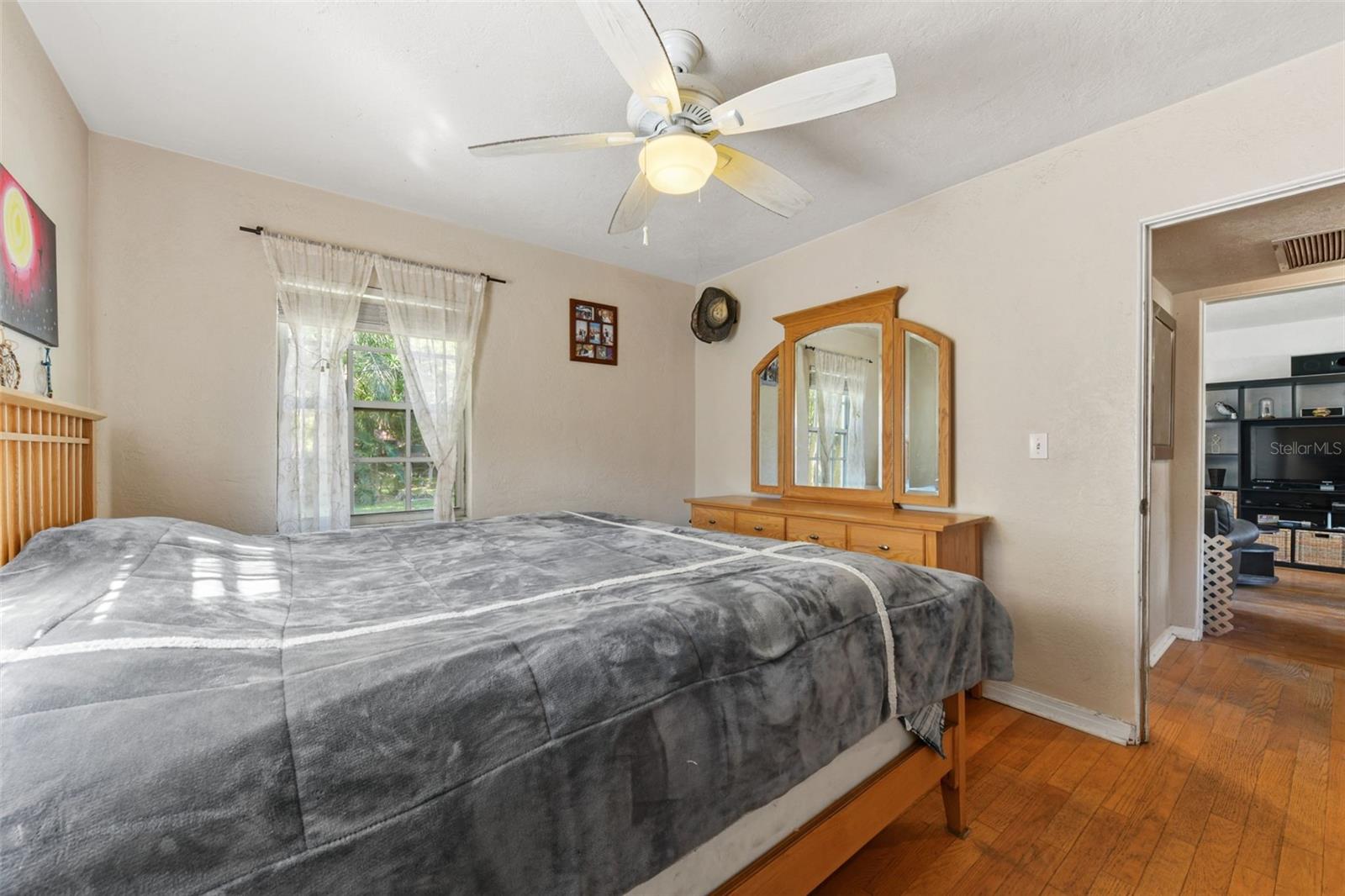 Image 27 of 46 For 4370 Shorecrest Drive