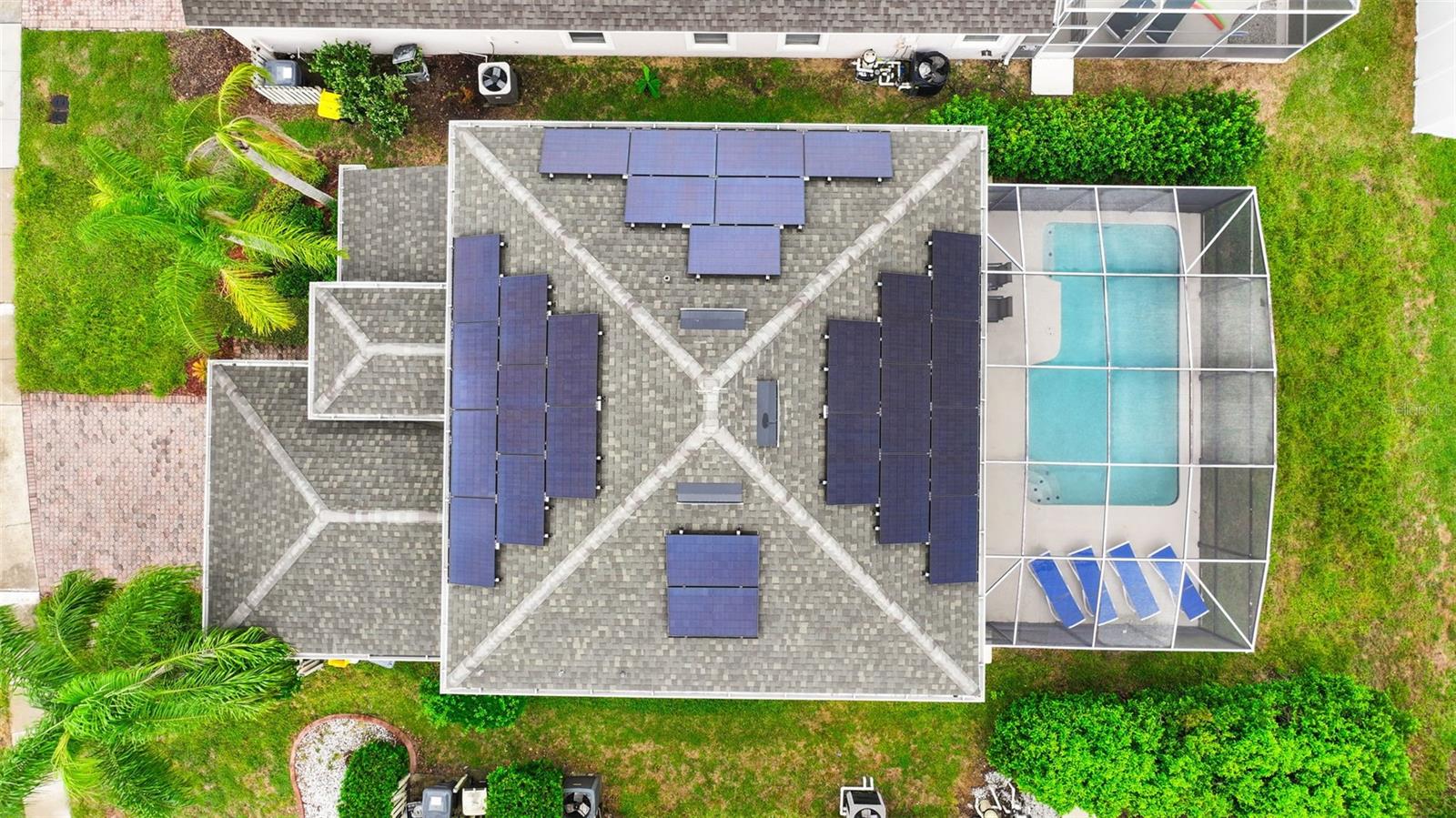 Image 33 of 41 For 215 Gleneagles Drive