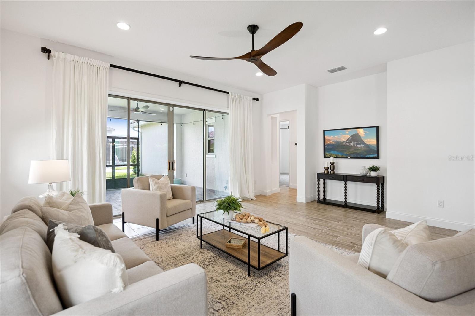 Image 22 of 53 For 10248 Beechwood Lane