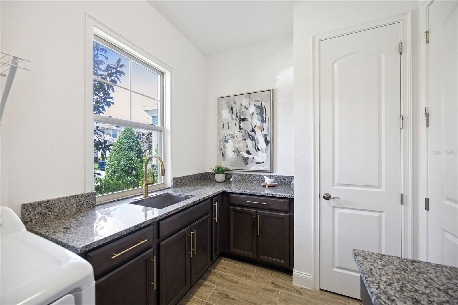 Image 36 of 53 For 10248 Beechwood Lane