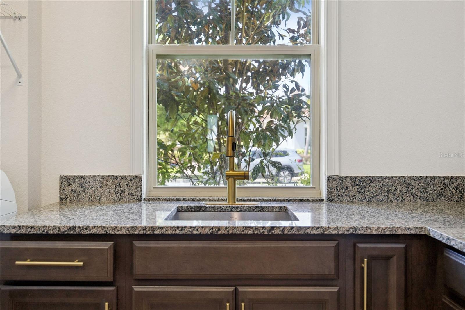 Image 37 of 53 For 10248 Beechwood Lane