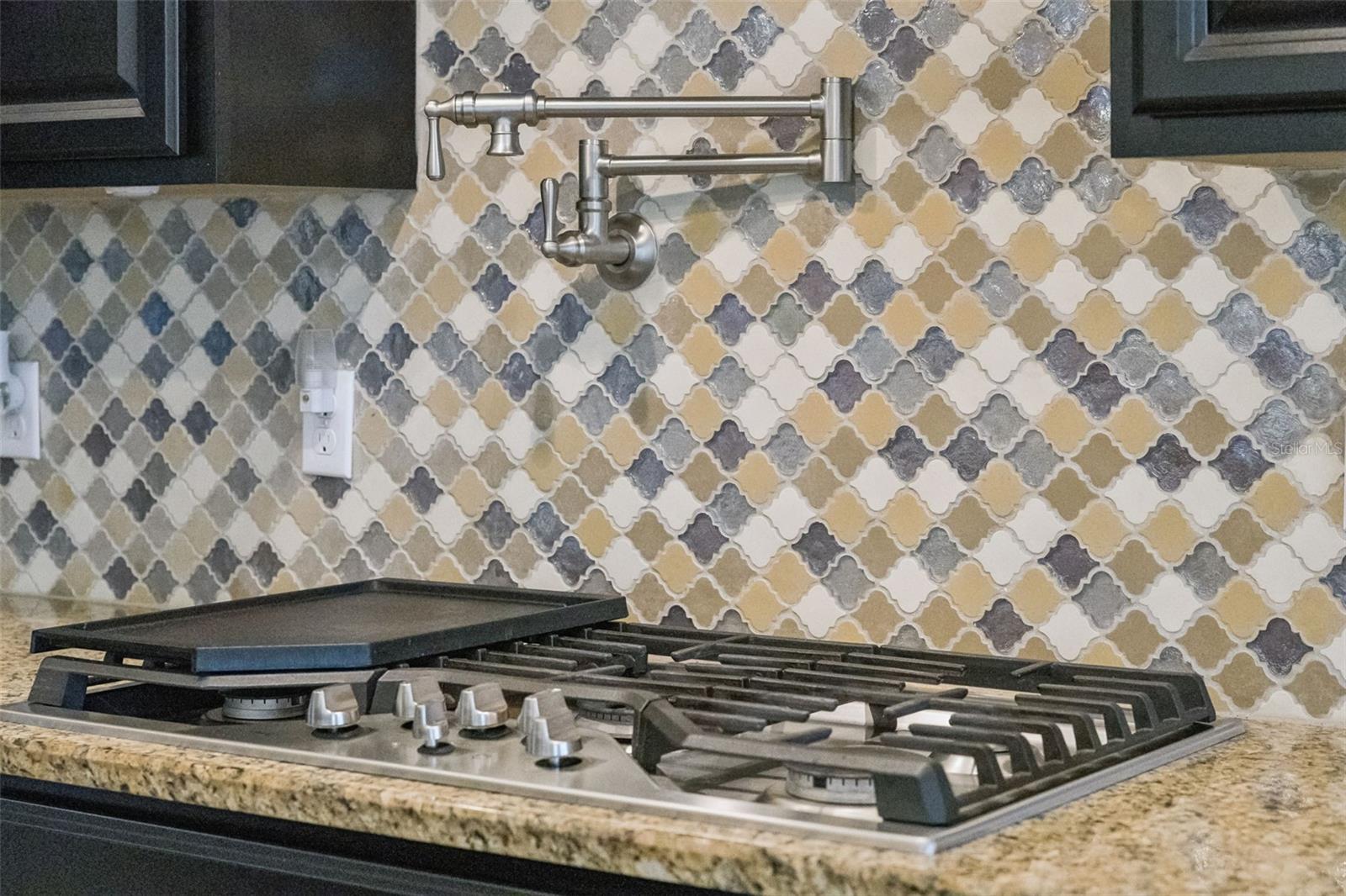 Image 13 of 67 For 14038 Jomatt Loop