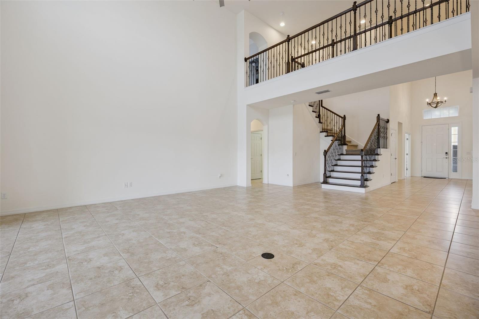 Image 22 of 67 For 14038 Jomatt Loop