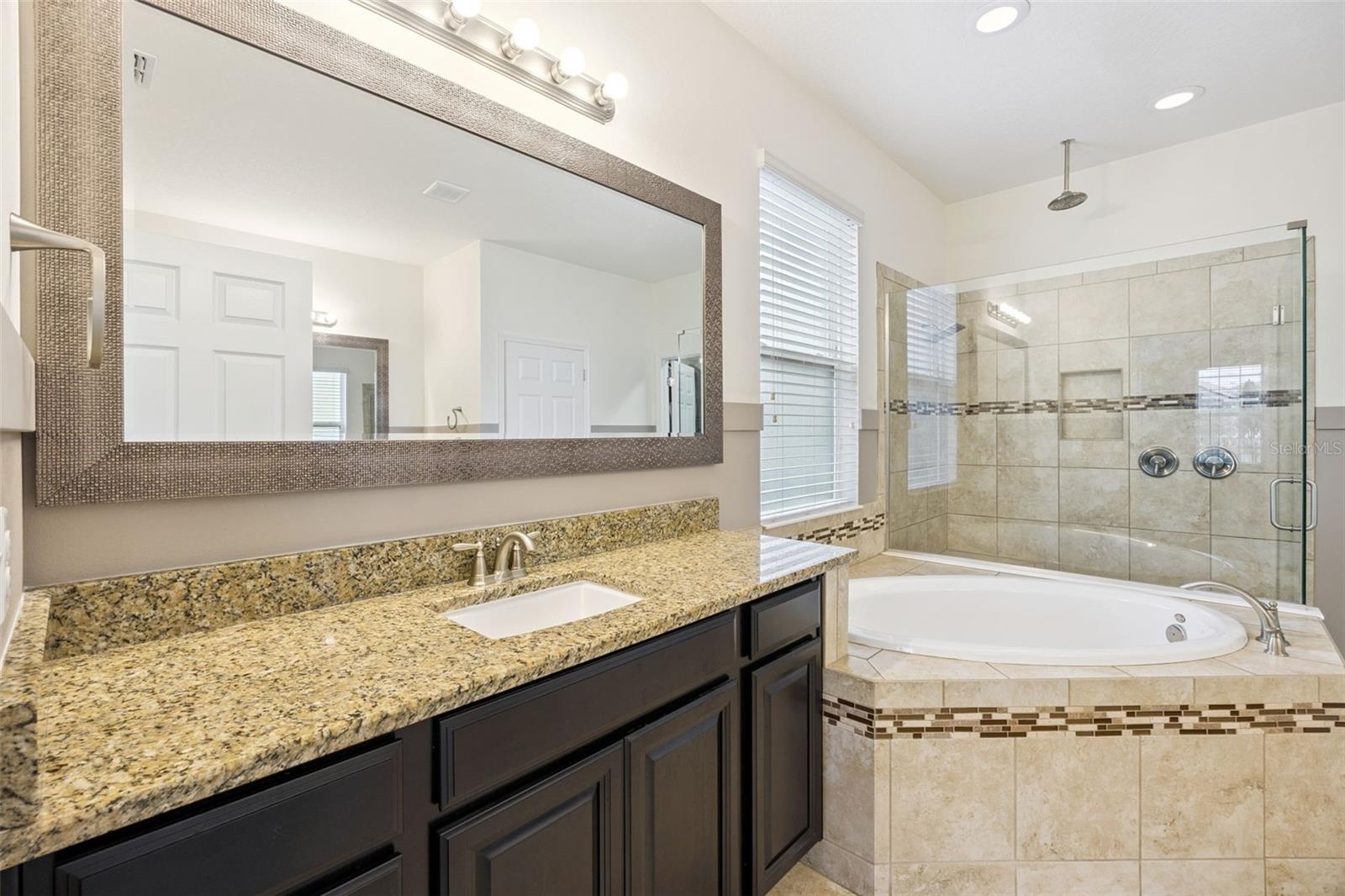 Image 29 of 67 For 14038 Jomatt Loop