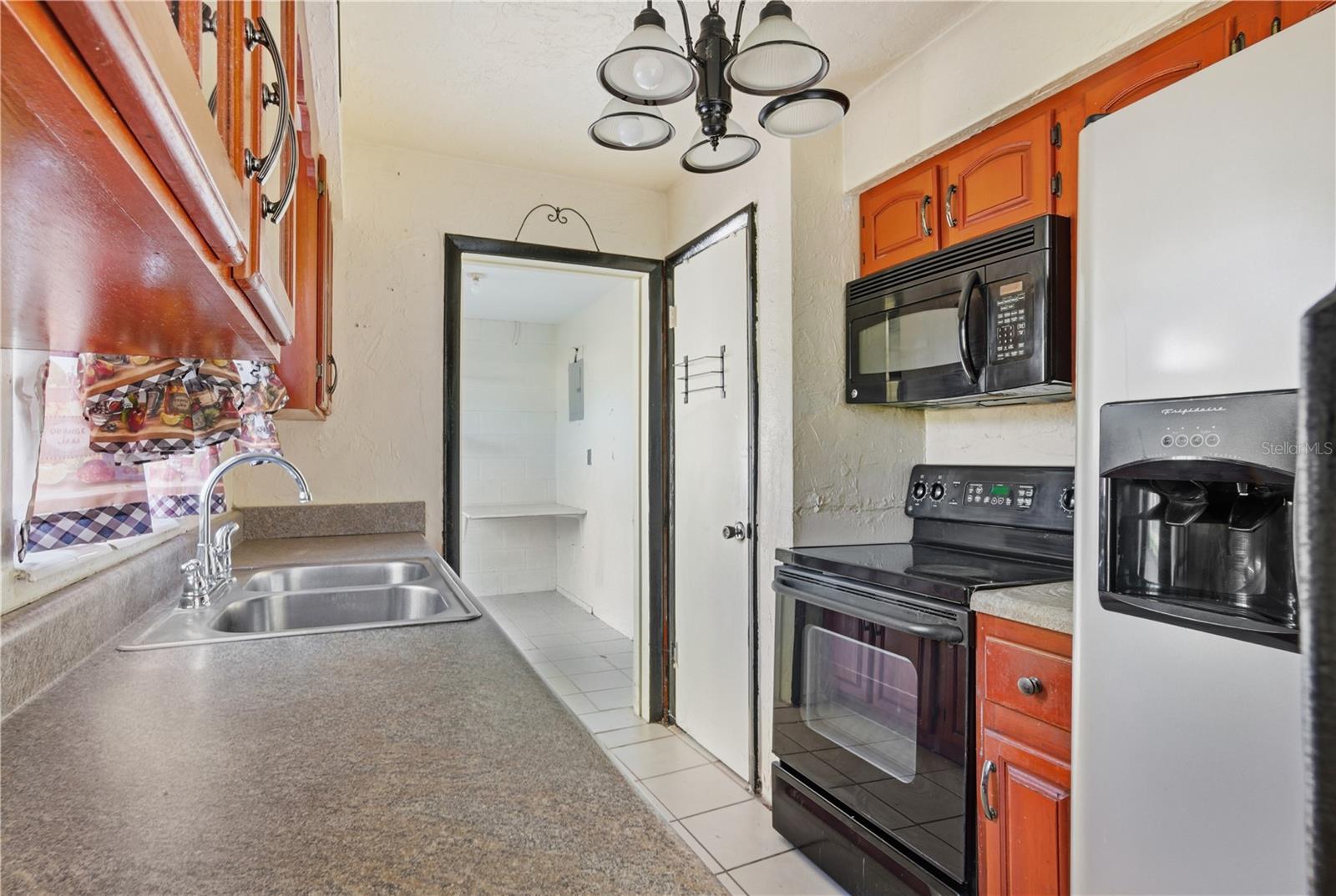 Image 3 of 15 For 800 Orange Grove Drive