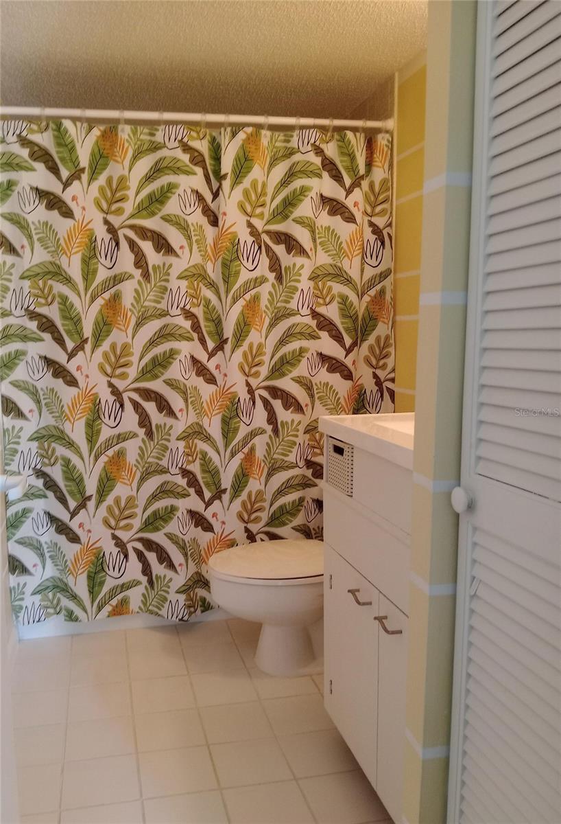 Image 6 of 7 For 722 Blvd Of The Presidents  201