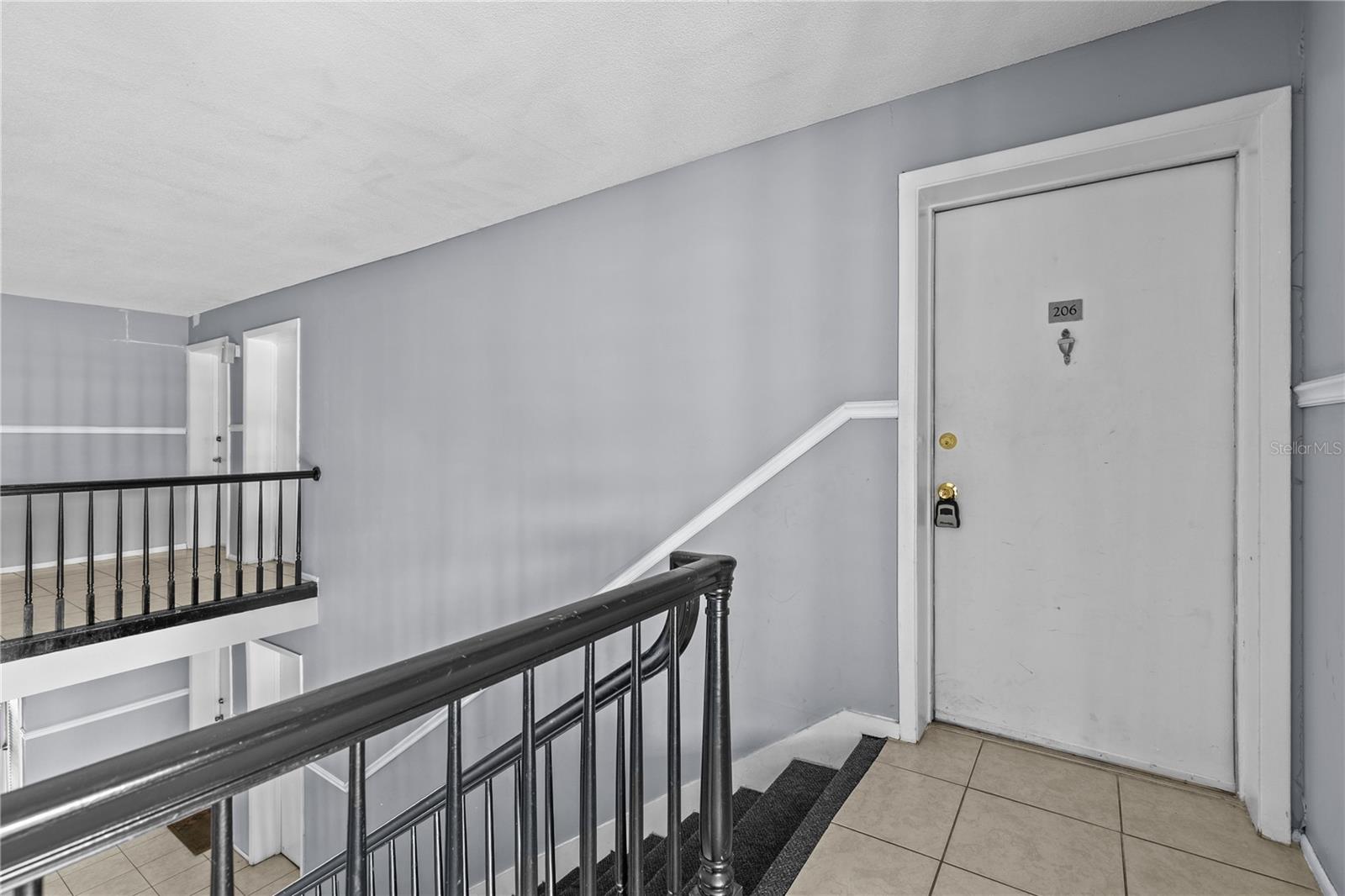 Image 3 of 25 For 416 Banyon Tree Circle 206