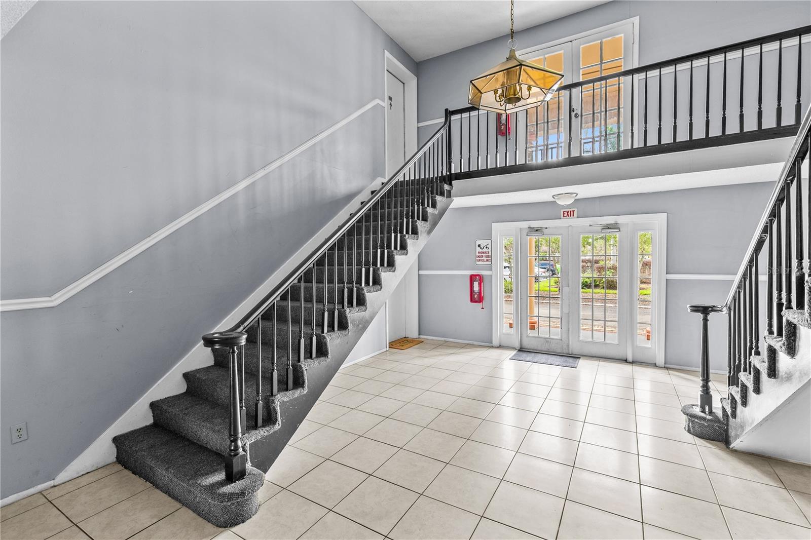 Image 4 of 25 For 416 Banyon Tree Circle 206