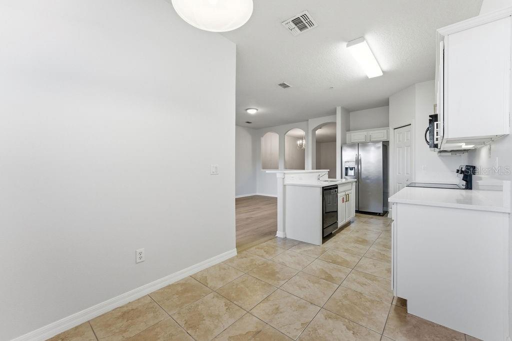 Image 10 of 38 For 2795 Oakwater Drive