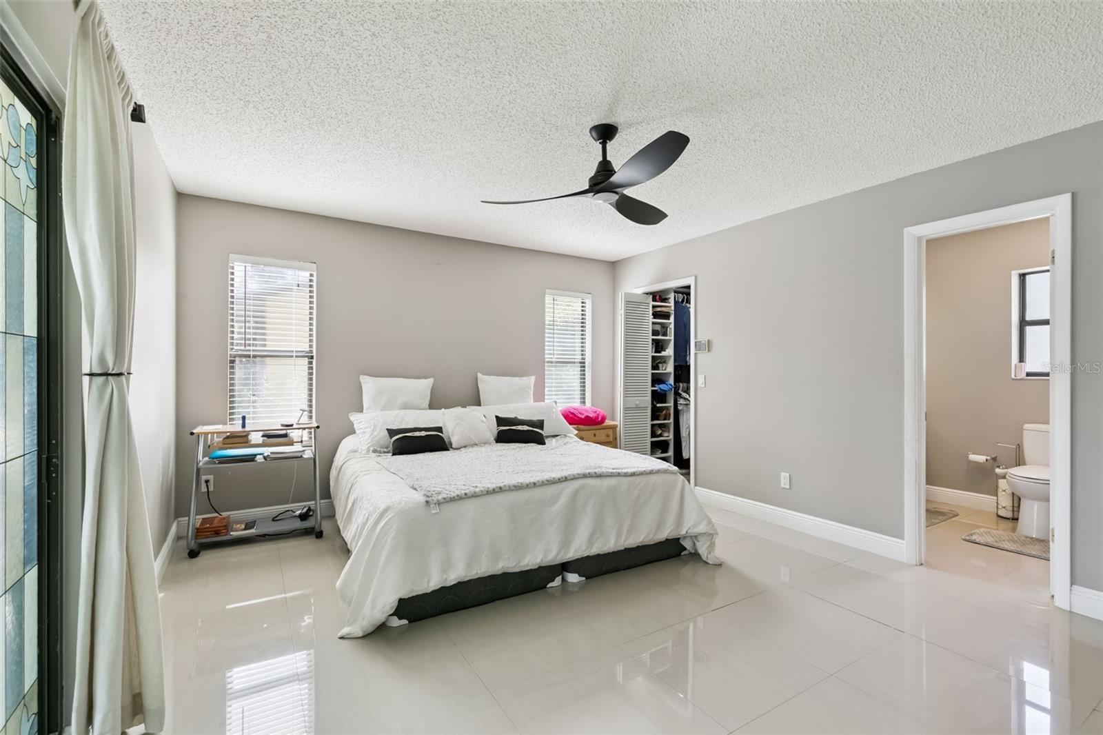 Image 10 of 21 For 487 Autumn Oaks Place