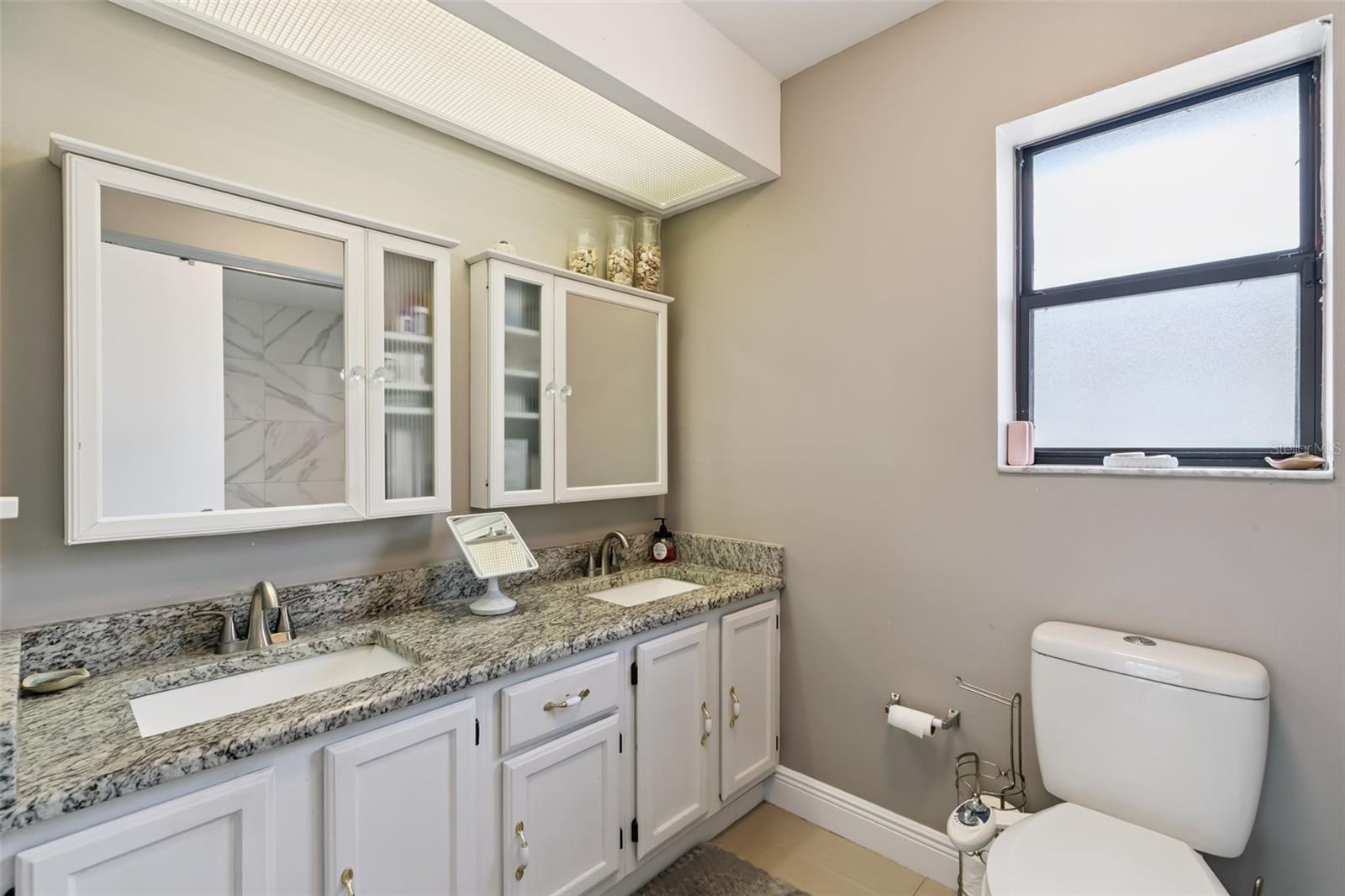 Image 11 of 21 For 487 Autumn Oaks Place