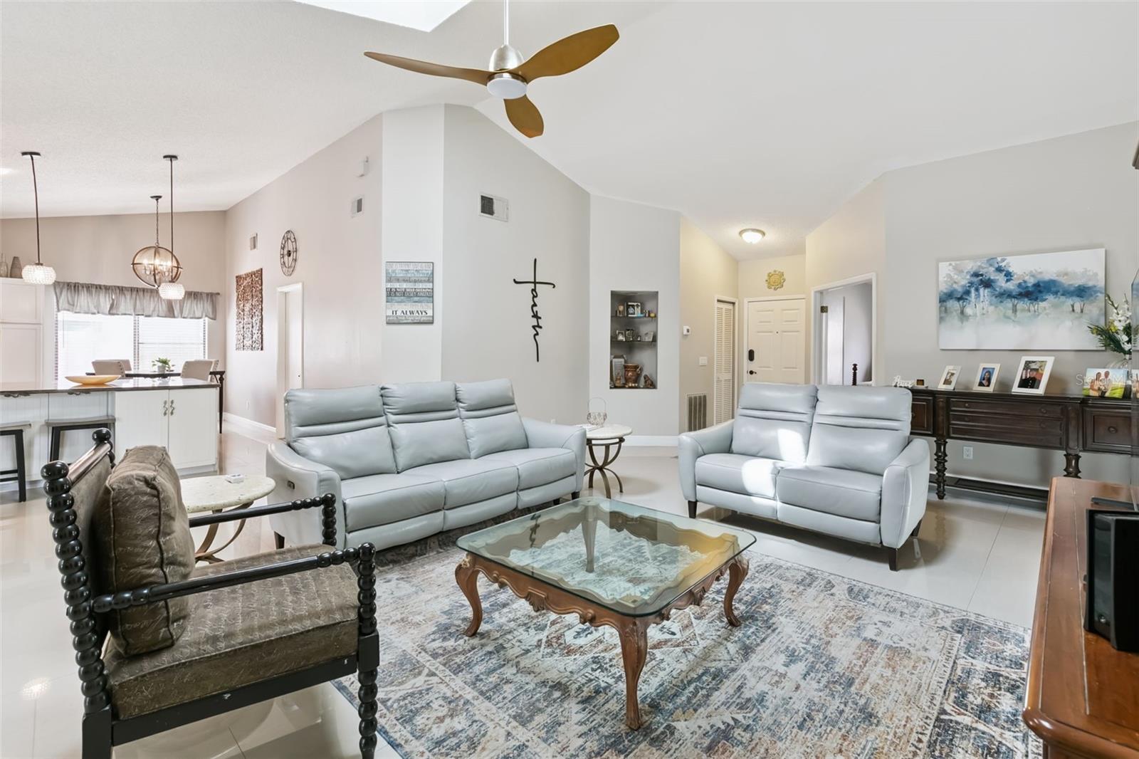 Image 16 of 21 For 487 Autumn Oaks Place