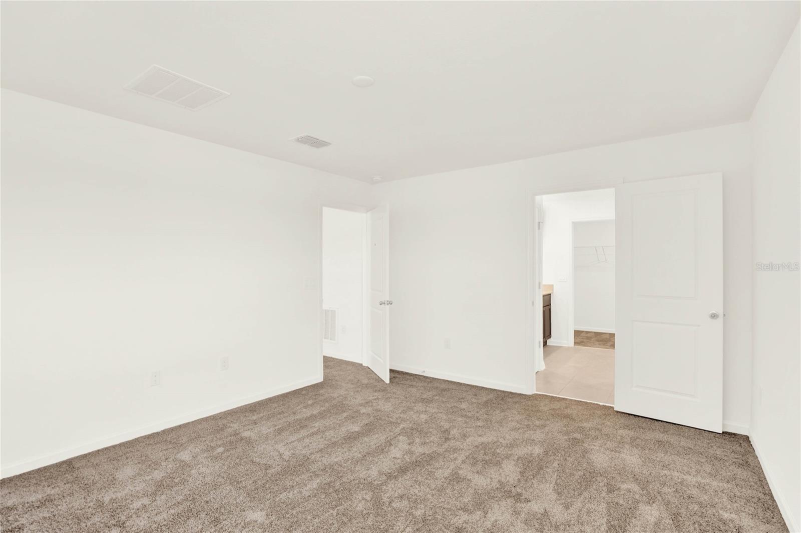 Image 18 of 42 For 517 Bell Prairie Circle