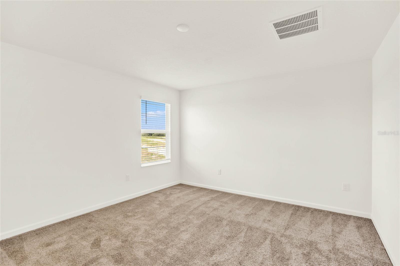 Image 21 of 42 For 517 Bell Prairie Circle