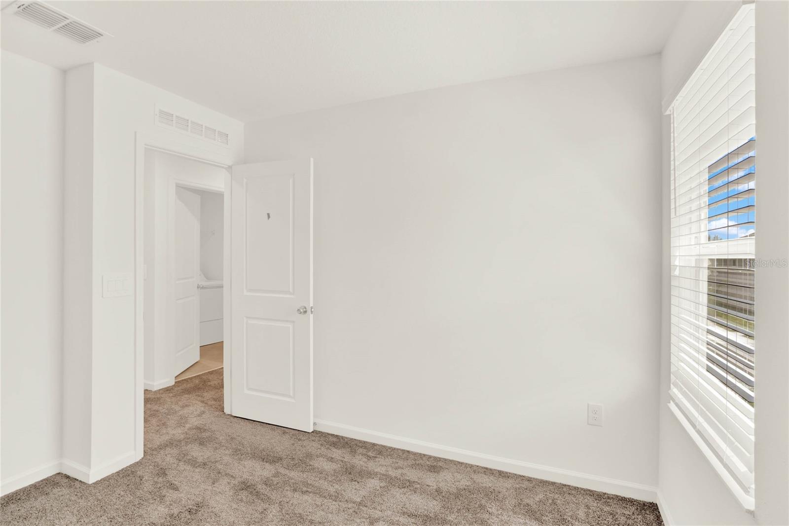 Image 30 of 42 For 517 Bell Prairie Circle